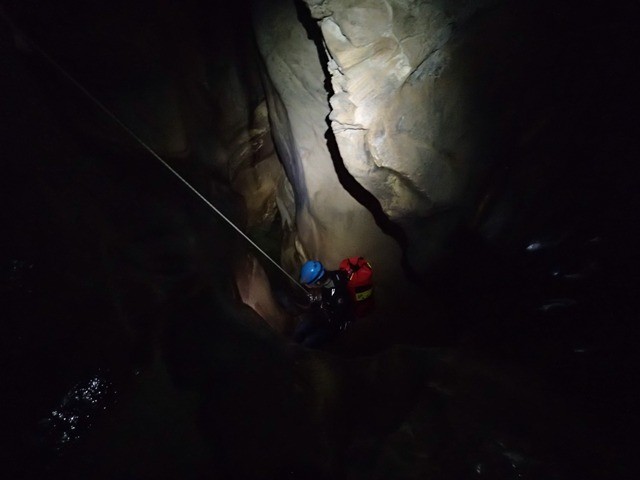 GorgeBlau9.JPG - 33.46 kb