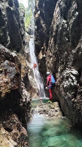 Viela_III_Gang_v_Olympic.jpg - 78.22 kb