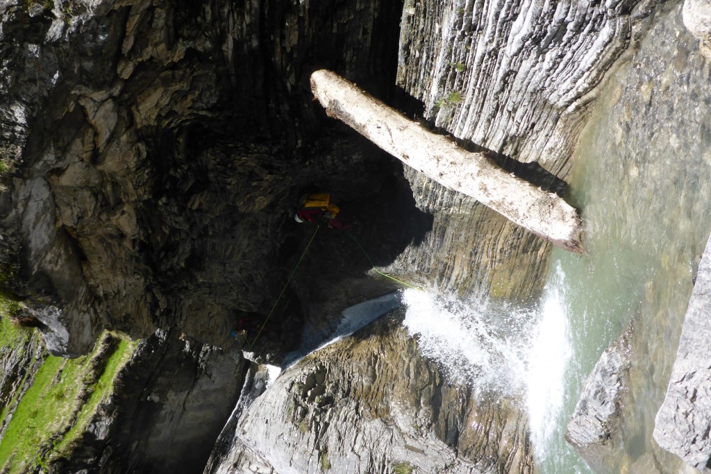 SOS11_Achtung_Wasser_loch.jpg - 239.72 kb