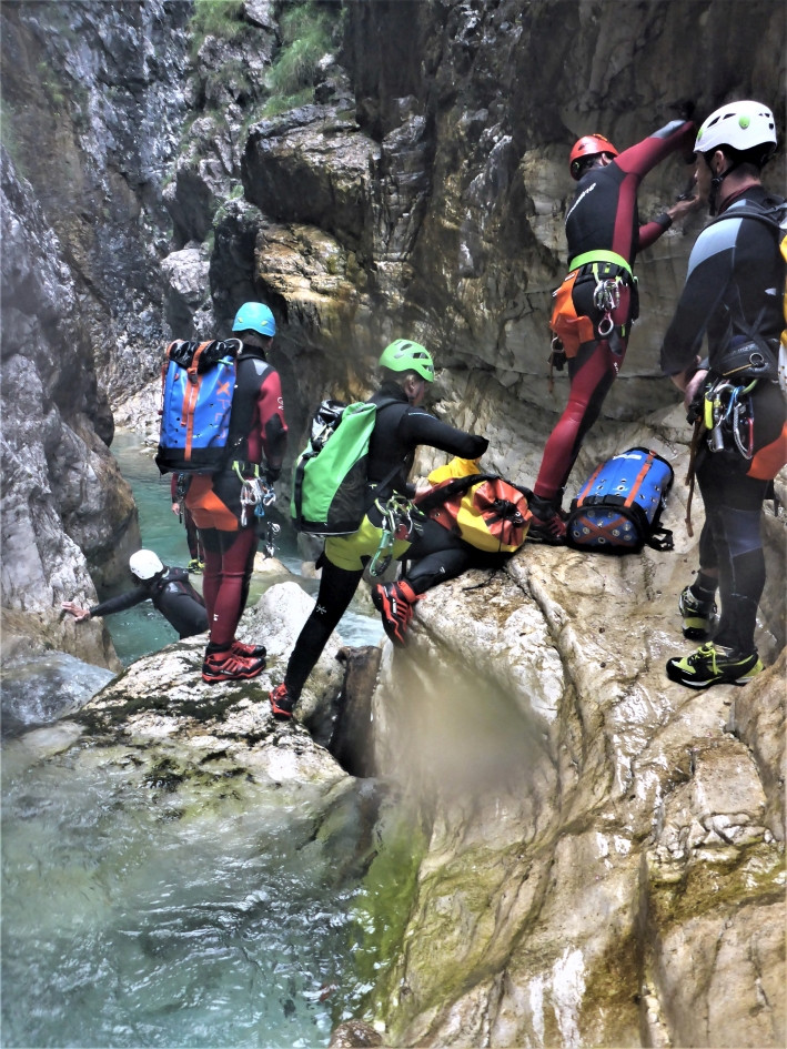 Viela_IV_Beinbruchstelle_oben.JPG - 292.38 kb