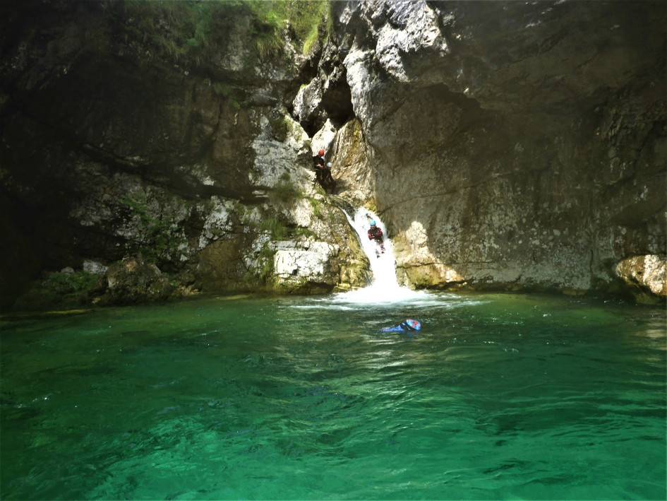 Viela_IV_Rutsche2.JPG - 200.47 kb