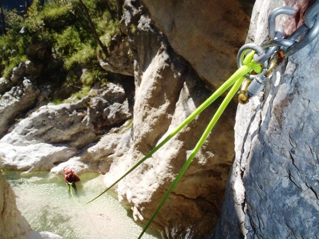 Toprope mit Anschlagkarabiner oben.jpg - 111.15 kb
